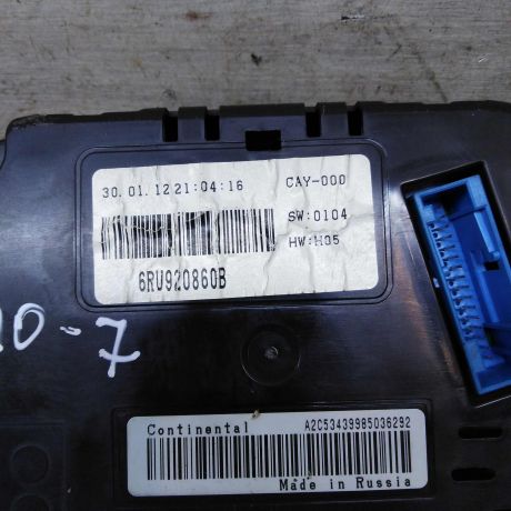 panel-priborov-shhitok-volkswagen-polo-5-art-96664-big-3