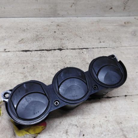 deflektor-obduva-salona-centralnyi-mazda-6-gg-art-98500-big-0