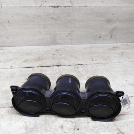 deflektor-obduva-salona-centralnyi-mazda-6-gg-art-98500-big-1