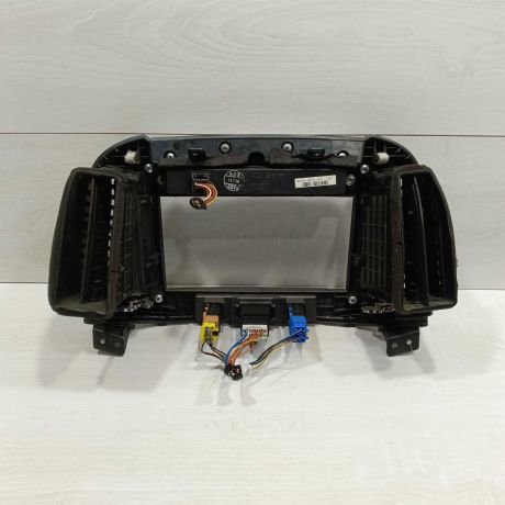 deflektor-obduva-salona-ramka-magnitoly-hyundai-santa-fe-ii-art-98524-big-5