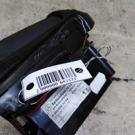 deflektor-obduva-salona-pravyi-mercedes-c-klass-w203-kupe-art-98925-big-3