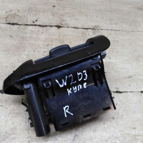 deflektor-obduva-salona-pravyi-mercedes-c-klass-w203-kupe-art-98925-big-1