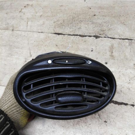 deflektor-obduva-salona-ford-focus-i-art-98956-big-0