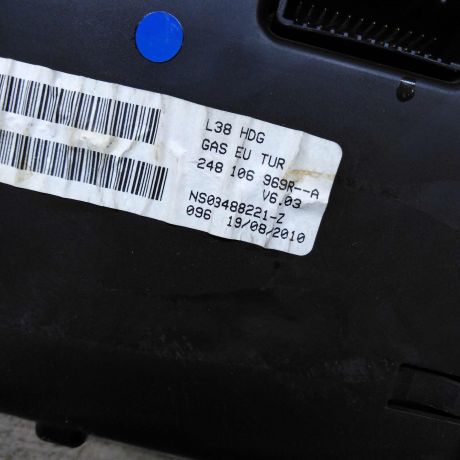 panel-priborov-shhitok-renault-fluence-i-art-101292-big-2