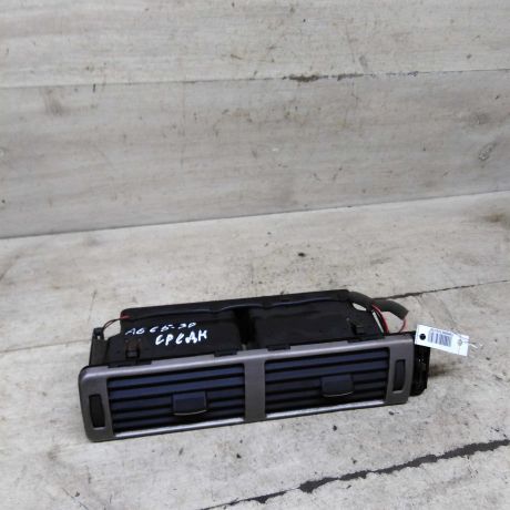 deflektor-obduva-salona-centralnyi-audi-a6-c5-art-101318-big-0