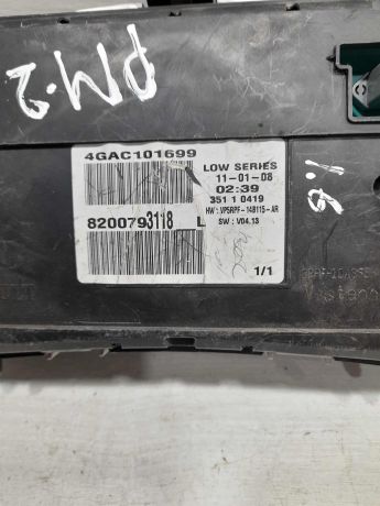 panel-priborov-shhitok-renault-megane-ii-art-101439-big-2