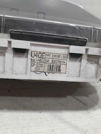 panel-priborov-shhitok-volvo-s40-volvo-v40-art-101867-big-4