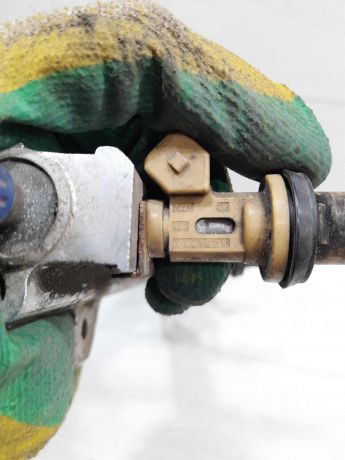 forsunka-toplivnaia-volvo-s80-24i-art-104773-big-3