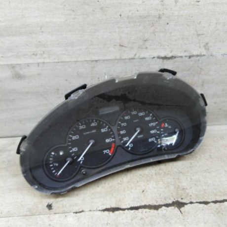 panel-priborov-shhitok-peugeot-206-art-105605-big-0