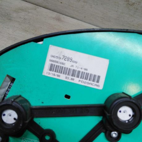 panel-priborov-shhitok-peugeot-206-art-105605-big-2