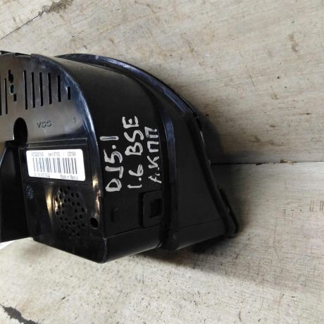 panel-priborov-shhitok-volkswagen-jetta-5-defekt-art-105947-big-3