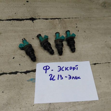 forsunka-toplivnaia-ford-escort-5-rest-2-xetcbek-art-106780-big-0