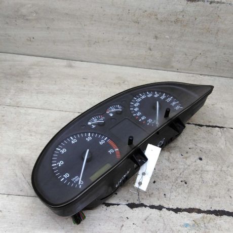 panel-priborov-shhitok-volkswagen-passat-b5-art-107050-big-4