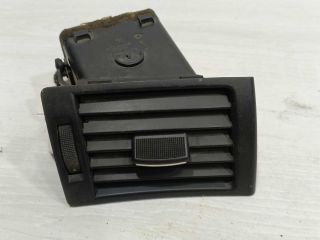 deflektor-obduva-salona-pravyi-audi-a4-b6-art-107217