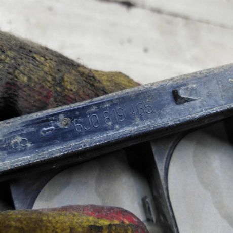 deflektor-vozdusnogo-potoka-v-zadnee-krylo-skoda-octavia-a5-art-108382-big-4