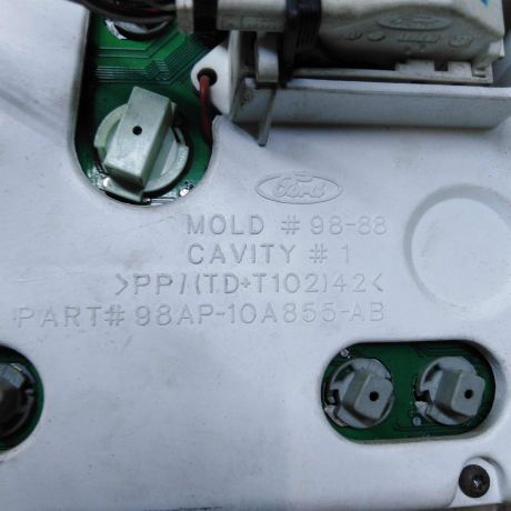 panel-priborov-shhitok-20i-ford-focus-1-art-109547-big-7