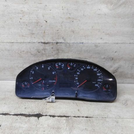 panel-priborov-shhitok-audi-a6-c5-art-109775-big-0