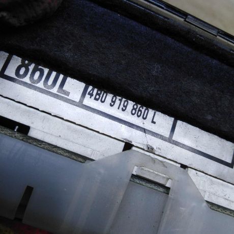 panel-priborov-shhitok-audi-a6-c5-art-109775-big-4