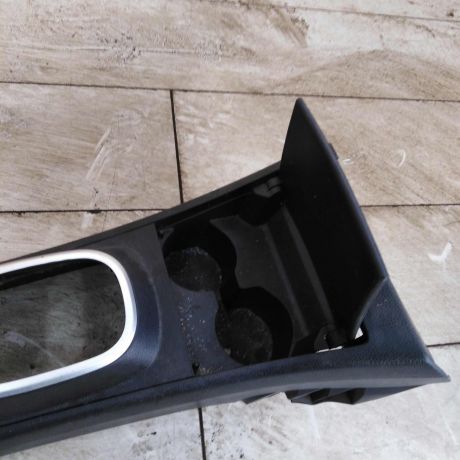 konsol-centralnaia-nissan-tiida-i-art-110131-big-2