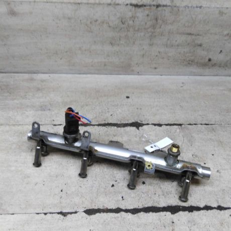 rampa-toplivnaia-18i-volkswagen-passat-b6-art-110372-big-0