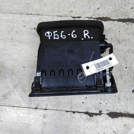 deflektor-obduva-salona-pravyi-volkswagen-passat-b6-art-111912-big-1