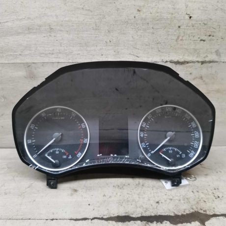 panel-priborov-shhitok-skoda-octavia-a5-defekt-art-112002-big-0