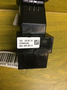 knopka-steklopodieemnika-volkswagen-polo-sedan-art-12032-big-3