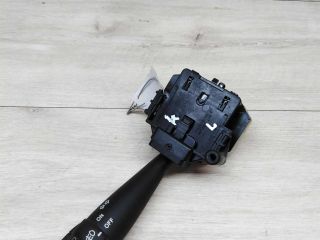 podrulevoi-perekliucatel-hyundai-elantra-hd-art-13141