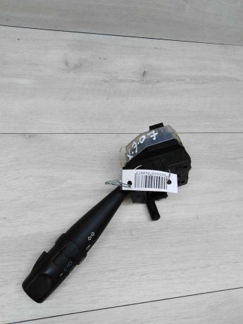 podrulevoi-perekliucatel-hyundai-elantra-hd-art-13141-big-1