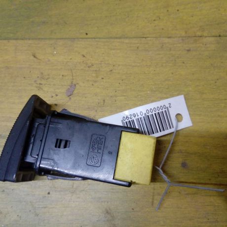 knopka-obogreva-zadnego-stekla-kia-spectra-art-13621-big-1