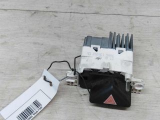 knopka-avariinoi-ostanovki-ford-focus-i-restailing-art-14613