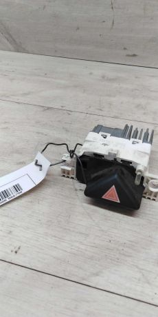 knopka-avariinoi-ostanovki-ford-focus-i-restailing-art-14613-big-2