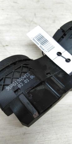 knopka-upravleniia-kondicionerom-ford-focus-i-art-14614-big-2