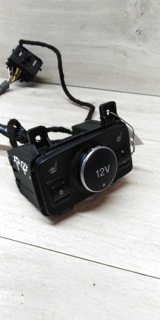 knopka-obogreva-sidenii-ford-focus-iii-art-15476-big-1