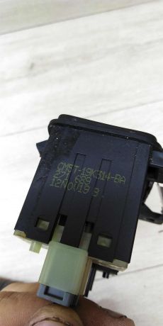 knopka-obogreva-sidenii-ford-focus-iii-art-15476-big-3