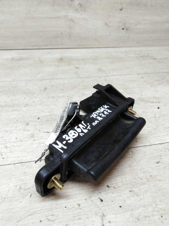 knopka-otkryvaniia-bagaznika-mazda-3-bk-art-16265-big-0