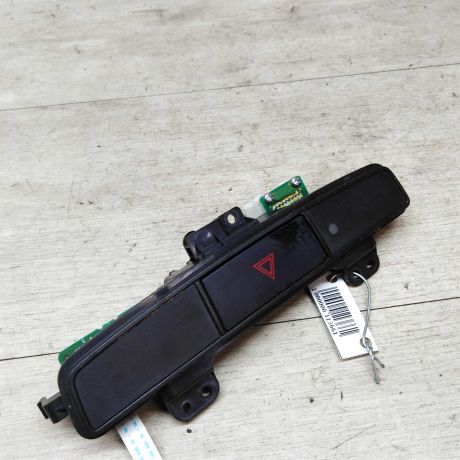 knopka-avariinoi-ostanovki-mitsubishi-lancer-10-art-18744-big-3