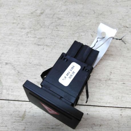 knopka-avariinoi-ostanovki-volkswagen-touareg-art-19901-big-1