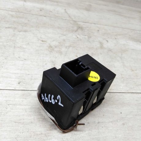 blok-upravleniia-korrektorom-audi-a6-c6-art-21586-big-1