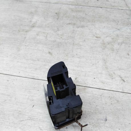 knopka-bortovogo-kompiutera-audi-a6-c6-art-22024-big-1
