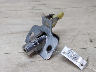 knopka-zamka-bagaznika-lada-kalina-art-27283