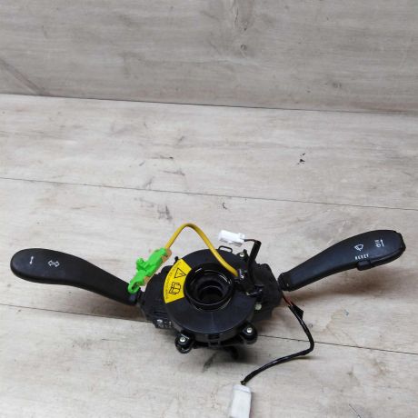 podrulevoi-perekliucatel-lada-kalina-art-27571-big-0