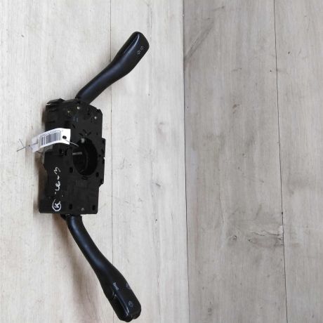 perekliucatel-podrulevoi-skoda-octavia-tour-art-28022-big-0