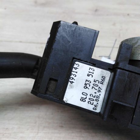 perekliucatel-podrulevoi-skoda-octavia-tour-art-28022-big-1