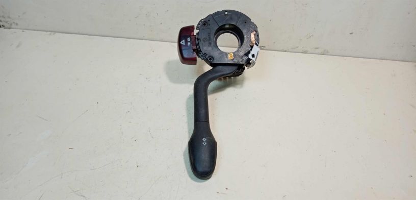 perekliucatel-sveta-levyi-podrulevoi-volkswagen-golf-3-art-28214-big-1