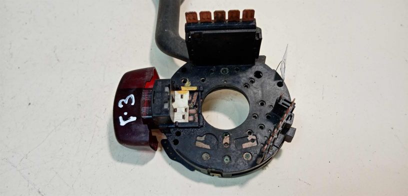 perekliucatel-sveta-levyi-podrulevoi-volkswagen-golf-3-art-28214-big-0