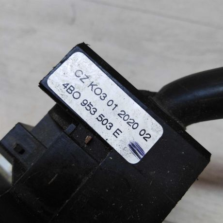 perekliucatel-podrulevoi-skoda-octavia-tour-art-28344-big-1