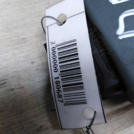 knopka-upravleniia-steklopodieemnikom-peredniaia-pravaia-renault-scenic-1-art-29217-big-1