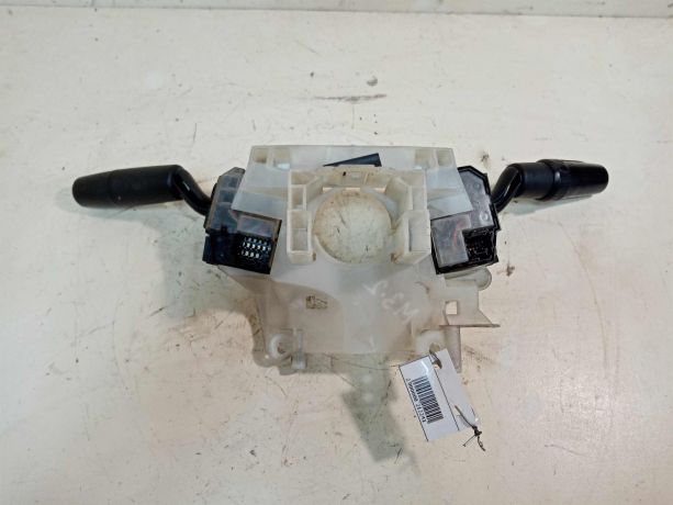perekliucatel-podrulevoi-mazda-3-bk-xetcbek-art-29883-big-3