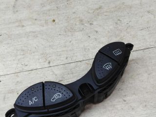 knopka-upravleniia-kondicionerom-podogrevom-stekla-ford-focus-1-rest-art-31277